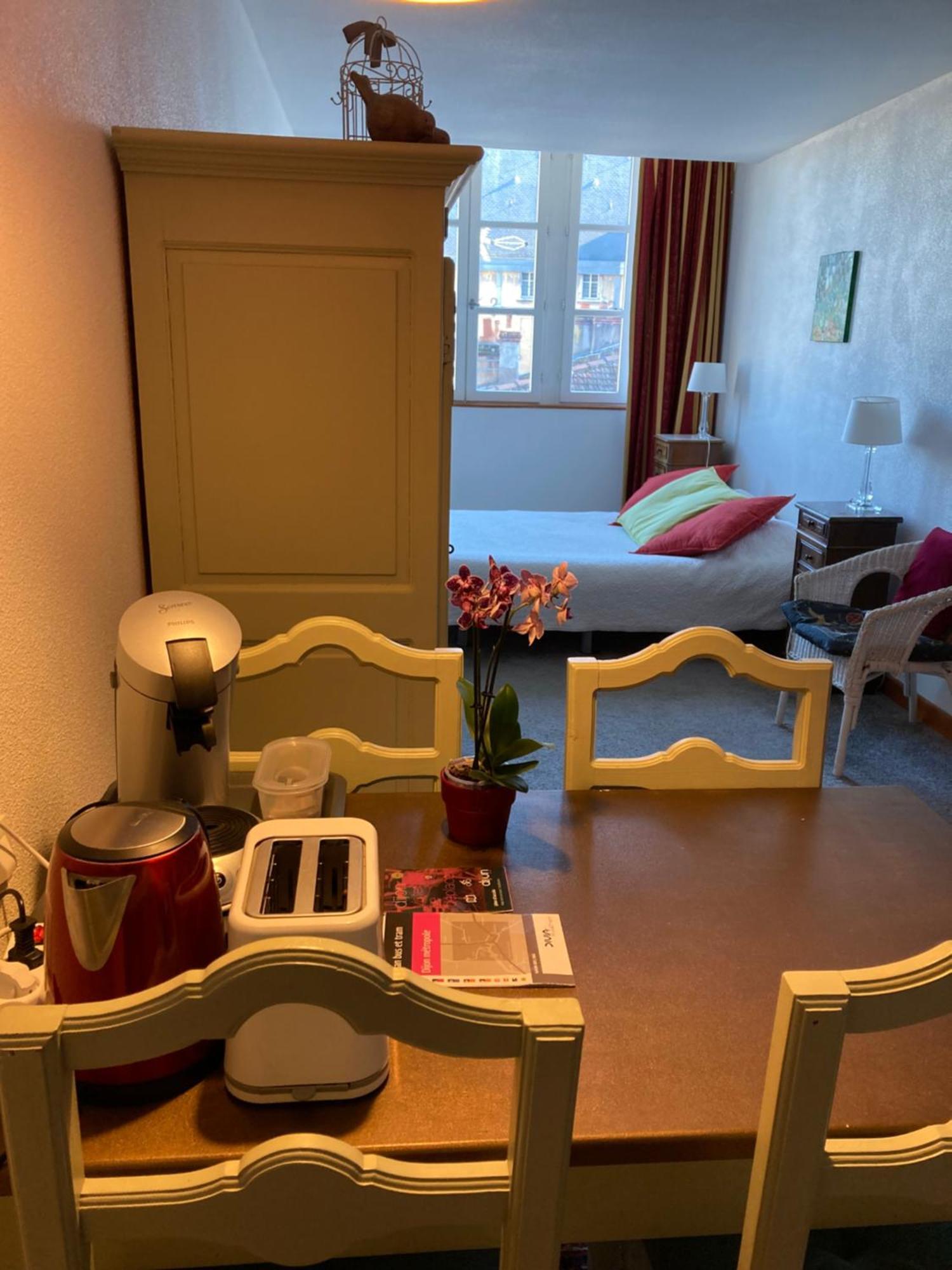 Studio Lumineux, Coeur De Ville Дижон Екстериор снимка